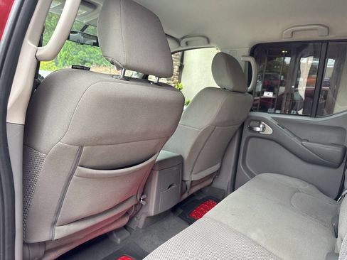 Used 2019 Nissan Frontier SV AWD/4WD image 10