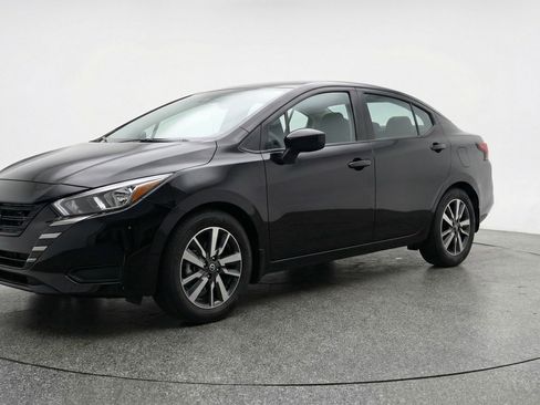 Used 2025 Nissan Versa SV FWD image 3