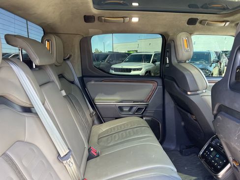 Used 2023 Rivian R1T Adventure AWD/4WD image 15