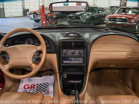 Used 1997 Ford Mustang GT RWD image 17