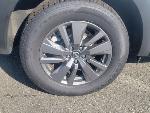 Used 2024 Nissan Pathfinder SV AWD/4WD image 9