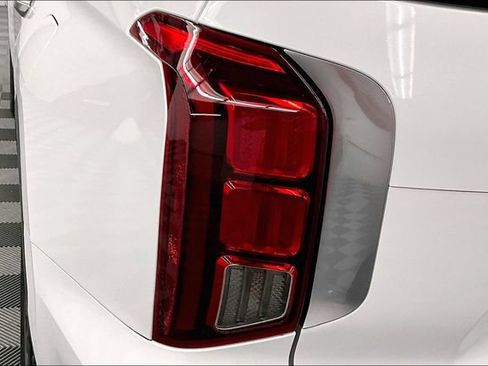 Used 2023 Hyundai Palisade Limited FWD image 36