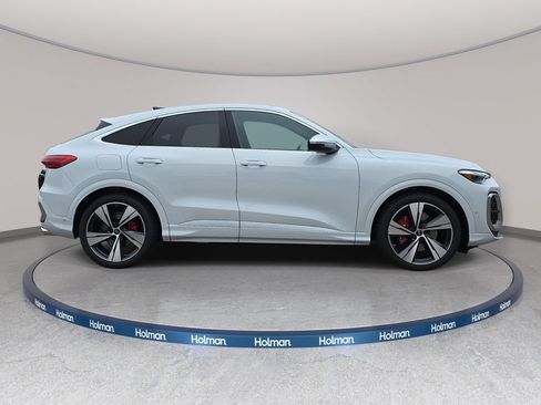 New 2026 Audi SQ5 Premium Plus AWD/4WD image 4