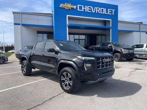 Used 2025 GMC Canyon AT4 image 1