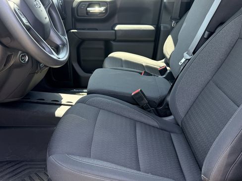 Used 2024 Chevrolet Silverado 1500 Custom Trail Boss w/ Turbomax Blackout Package AWD/4WD image 17