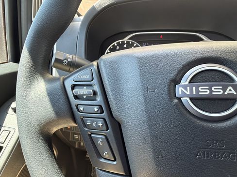 Used 2025 Nissan Frontier SV RWD image 30