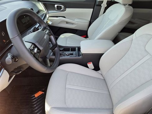 New 2026 Kia Sorento S image 9