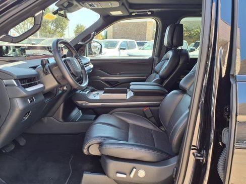 Used 2025 Lincoln Navigator L Reserve w/ Jet Appearance Package AWD/4WD image 19