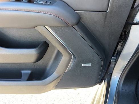 Used 2022 Chevrolet Suburban RST w/ Luxury Package image 30