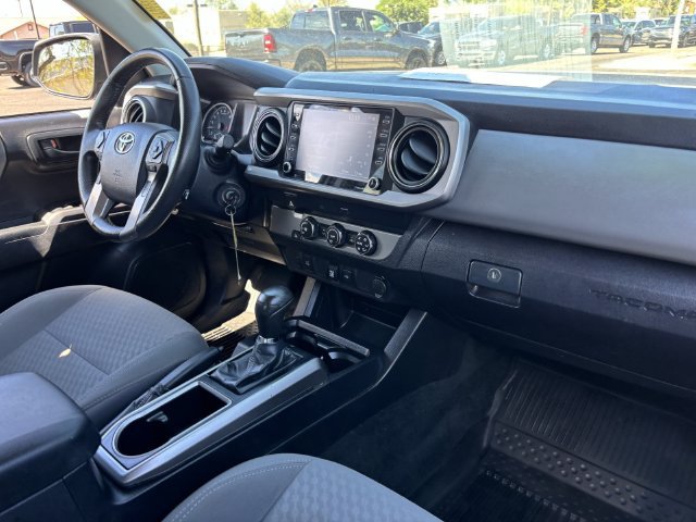 Used 2020 Toyota Tacoma SR5 RWD image 12
