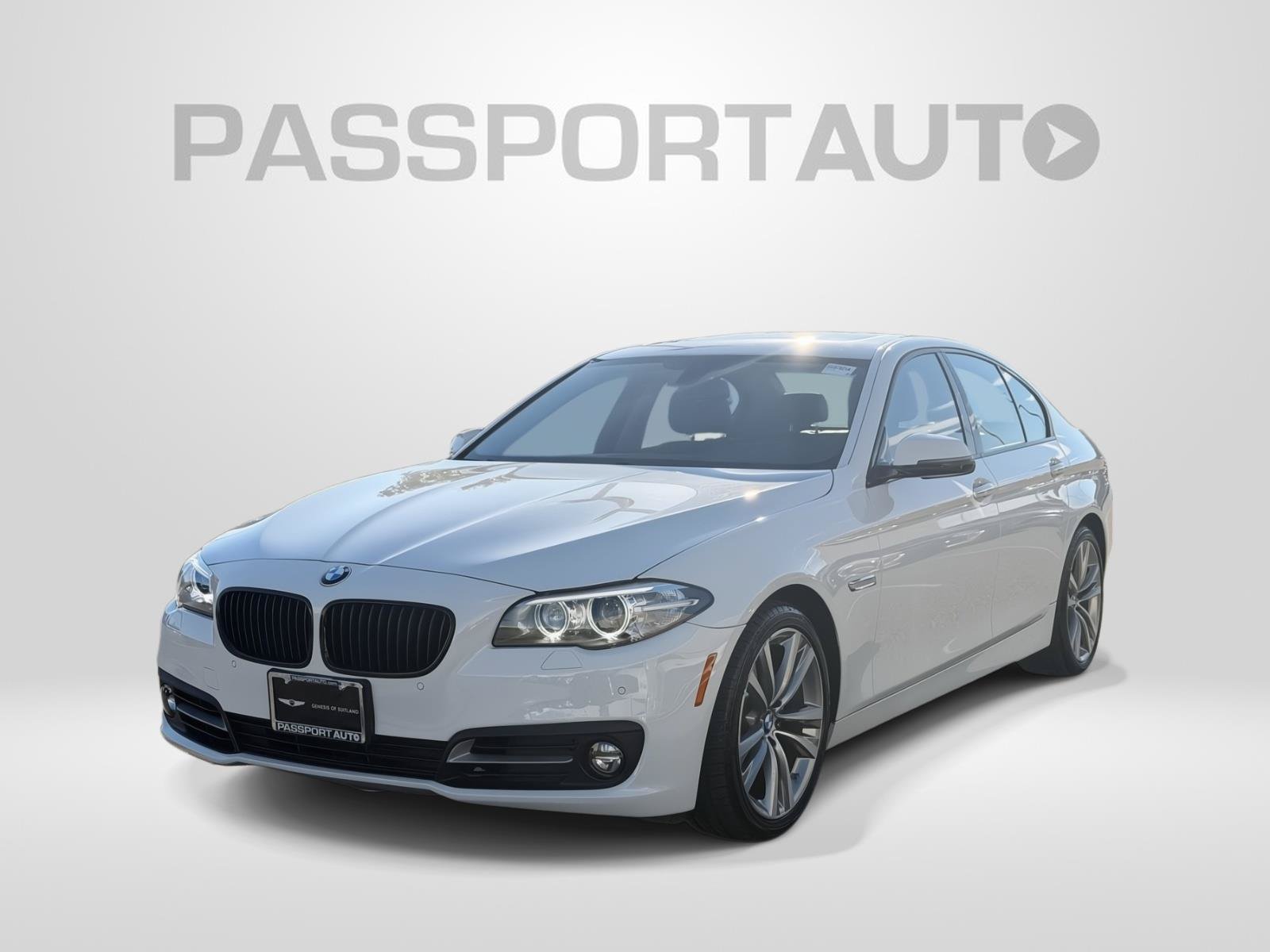 Used 2016 BMW 528i xDrive Sedan AWD/4WD image 1