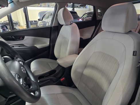 Certified 2023 Hyundai Kona SEL image 2