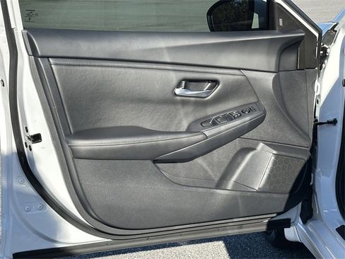 Certified 2025 Nissan Sentra SV image 11