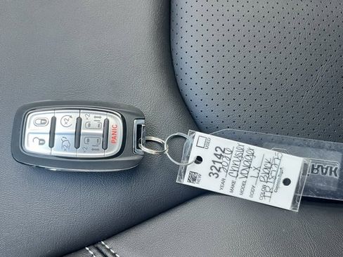 New 2026 Chrysler Voyager LX image 28