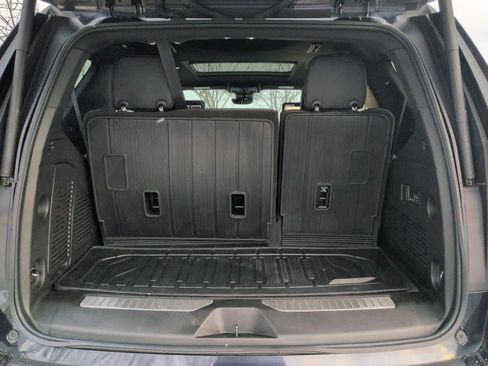 Used 2023 GMC Yukon Denali w/ Denali Reserve Package image 37