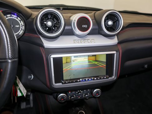 Used 2017 Ferrari California T RWD image 26