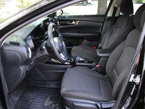 Used 2019 Kia Forte S w/ S Premium Package FWD image 10