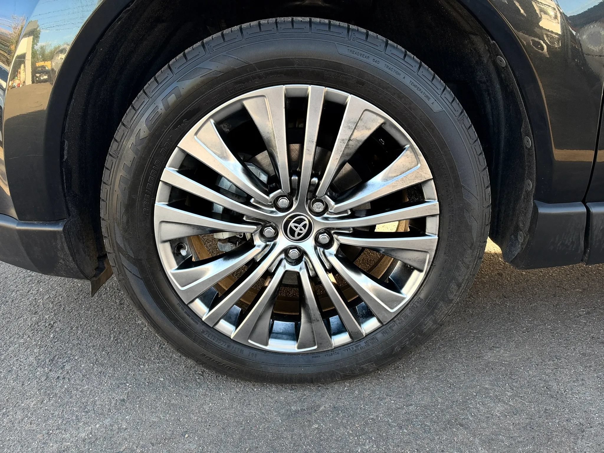 Used 2021 Toyota Venza Limited w/ Advanced Technology Package AWD/4WD image 39