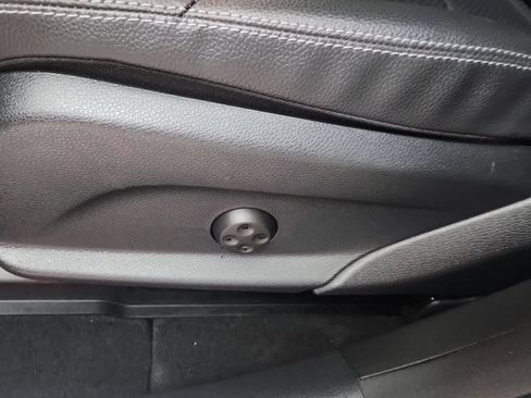 Used 2022 Mercedes-Benz GLC 300 4MATIC image 16
