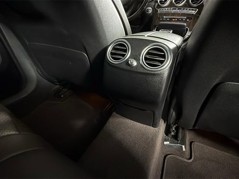 Used 2017 Mercedes-Benz GLC 300 4MATIC image 29