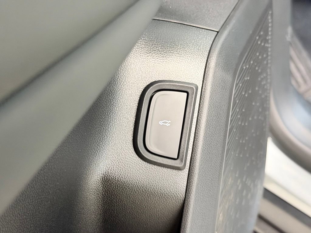 New 2026 GMC Terrain AT4 w/ Technology Package II AWD/4WD image 13