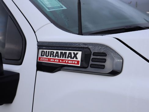 Used 2024 GMC Sierra 2500 AT4 w/ AT4 Premium Plus Package image 2