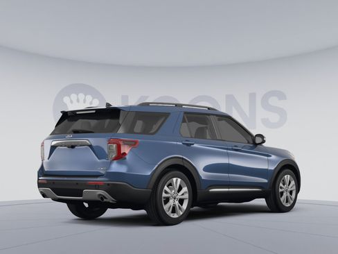 Used 2022 Ford Explorer XLT w/ Equipment Group 202A AWD/4WD image 4