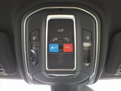 New 2025 Jeep Grand Cherokee Limited image 10