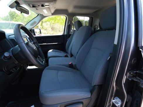 Used 2017 RAM 1500 Express image 22