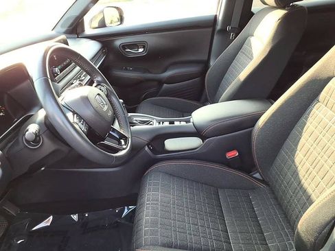 Used 2024 Honda HR-V Sport image 14