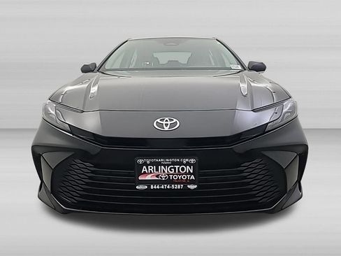 Used 2026 Toyota Camry LE FWD image 9