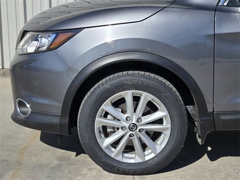 Used 2019 Nissan Rogue Sport SV w/ Technology Package image 11