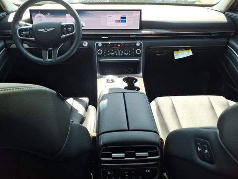 Used 2025 Genesis GV80 2.5T Prestige AWD/4WD image 13