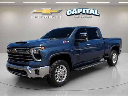 Used 2025 Chevrolet Silverado 2500 LTZ w/ LTZ Premium Package AWD/4WD image 1
