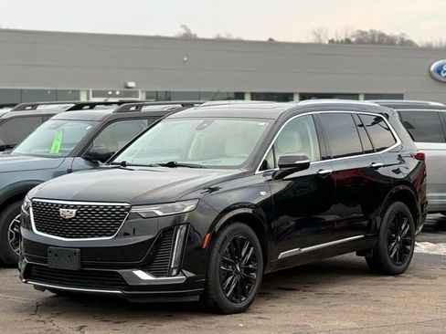 Used 2022 Cadillac XT6 Premium Luxury w/ Technology Package image 37