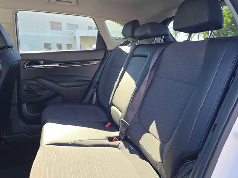 Used 2023 Kia Seltos S w/ Navigation Package image 18