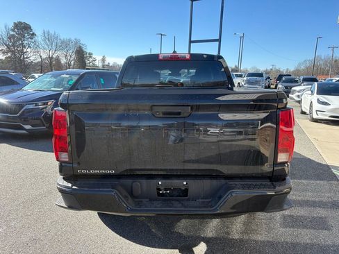 Used 2024 Chevrolet Colorado W/T image 7