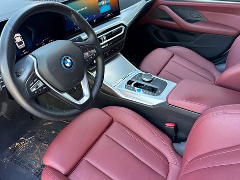 Used 2023 BMW i4 eDrive35 w/ Premium Package RWD image 11
