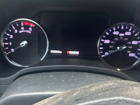 Used 2022 Ford F250 Lariat w/ Lariat Ultimate Package AWD/4WD image 12