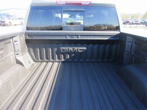 New 2026 GMC Sierra 1500 SLT image 6