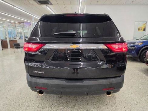Used 2020 Chevrolet Traverse LS w/ LPO, Floor Liner Package FWD image 6