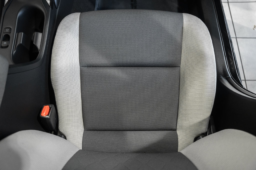 Used 2025 Toyota Corolla LE FWD image 22
