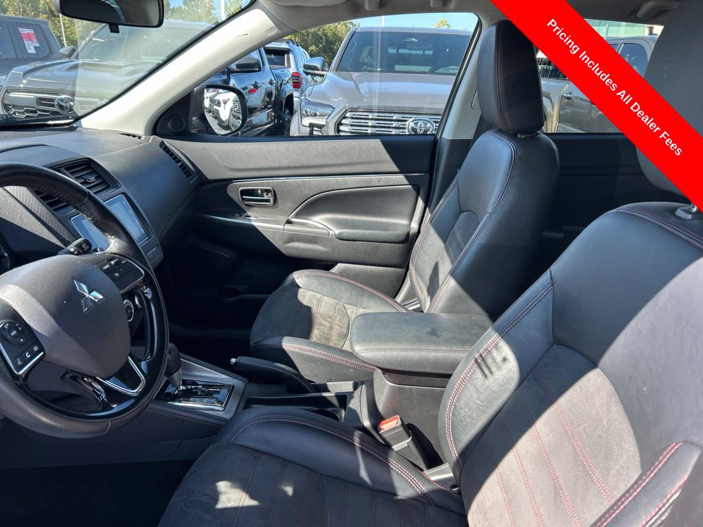 Used 2018 Mitsubishi Outlander Sport SE AWD/4WD image 2