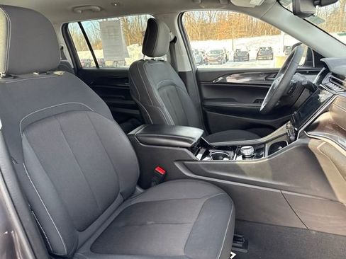 Used 2023 Jeep Grand Cherokee L Laredo w/ Luxury Tech Group I image 10