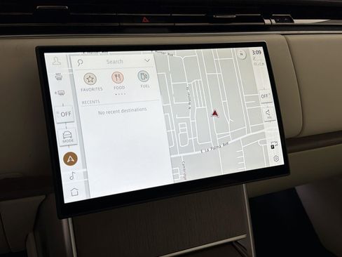 New 2026 Land Rover Range Rover SE image 14