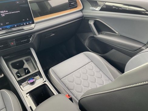 New 2026 Volkswagen Tiguan SEL R-Line image 12