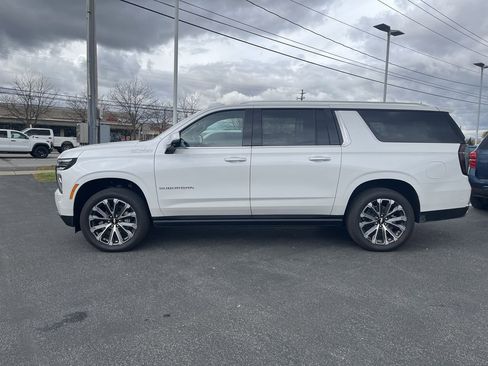 New 2025 Chevrolet Suburban High Country image 56