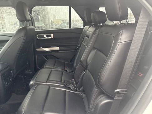 Used 2023 Ford Explorer XLT w/ Equipment Group 202A image 11