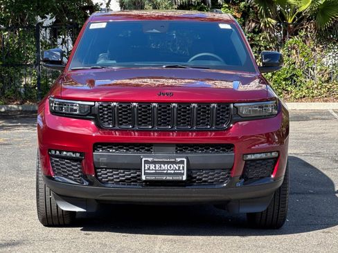 New 2025 Jeep Grand Cherokee L Limited w/ Black Appearance Package image 8