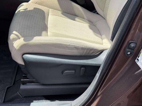 Used 2021 Subaru Ascent Premium w/ Convenience Package AWD/4WD image 18